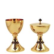 CALICE E PISSIDE CON CROCE