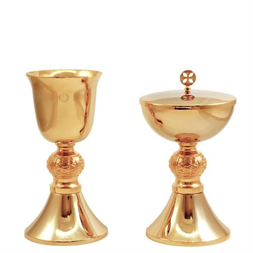 GOLD PLATED CHALICE AND CIBORIUM AND DECORATED KNOP