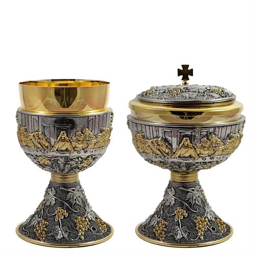 LAST SUPPER CHALICE AND CIBORIUM IN ANTIQUE SILVER AND GOLD